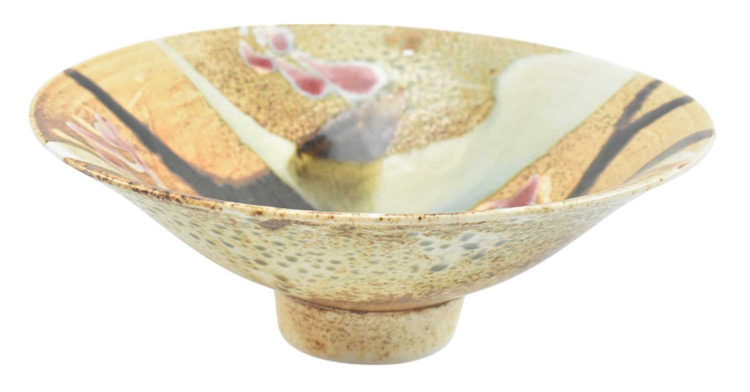 Lot 33 - DAVID & MARGARET FRITH FOR BROOKHOUSE POTTERY - VINTAGE STUDIO POTTERY CENTREPIECE FRUIT BOWL