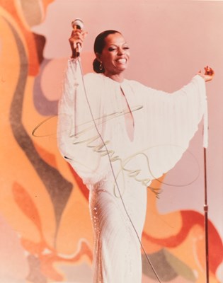 Lot 120 - MUSIC - DIANA ROSS (THE SUPREMES) - AUTOGRAPHED 8X10" PHOTO - UACC