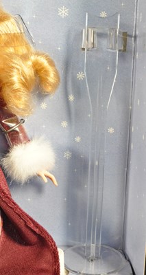 Lot 229 - BARBIE - MATTEL - 2000 VICTORIAN ICE SKATER 27431 BOXED