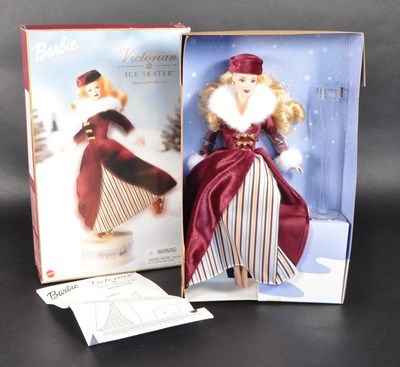 Lot 229 - BARBIE - MATTEL - 2000 VICTORIAN ICE SKATER 27431 BOXED