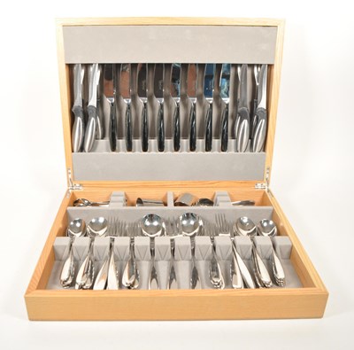 Lot 487 - ROBERT WELCH - LATE 20TH CENTURY STAINLESS STEEL CANTEEN OF CUTLERY