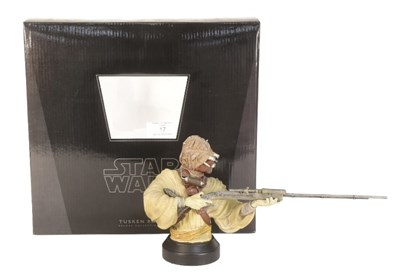 Lot 17 - STAR WARS - GENTLE GIANT - DELUXE COLLECTIBLE BUST