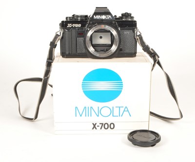 Lot 304 - MINOLTA - VINTAGE X-700 35MM SLR CAMERA