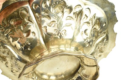 Lot 1 - 19TH CENTURY WILLIAM IV HALLMARKED SILVER FRUIT BASKET, LONDON