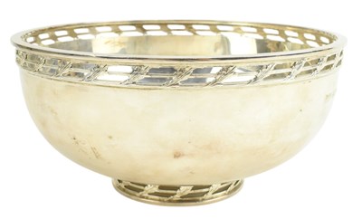 Lot 9 - ELIZABETH II HALLMARKED SILVER BOWL BY MAPPIN & WEBB