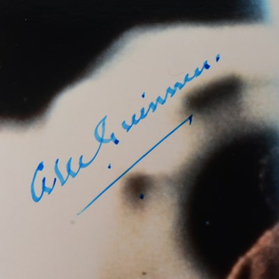 Lot 200 - STAR WARS - SIR ALEC GUINNESS (1914-2000) - AUTOGRAPHED 8X10" - ACOA