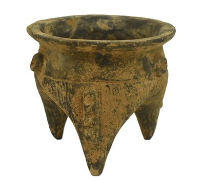 Lot 155 - NEOLITHIC XIAJIADIAN CULTURE POTTERY TRIPOD VESSEL 夏家店文化 陶鬲