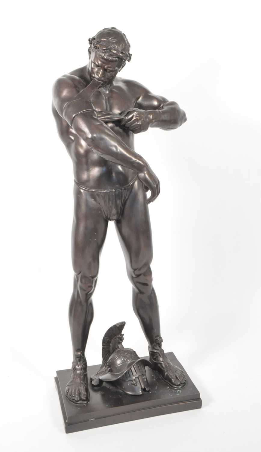 Lot 226 - 1987 VINTAGE BRONZED RESIN ROMAN GLADIATOR SCULPTURE