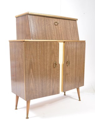 Lot 562 - 1960'S MID CENTURY RETRO FORMICA COCKTAIL DRINKS CABINET