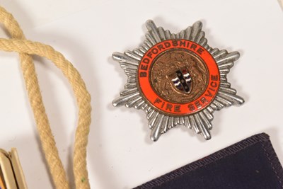 Lot 318 - COLLECTION OF ASSORTED MILITARIA