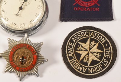 Lot 318 - COLLECTION OF ASSORTED MILITARIA