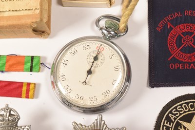 Lot 318 - COLLECTION OF ASSORTED MILITARIA
