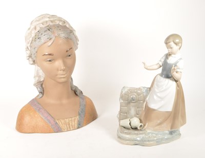 Lot 45 - LATE 20TH CENTURY LLADRO PORCELAIN BUST WITH A NAO PORCELAIN FIGURE