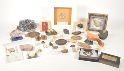 Lot 243 - NATURAL HISTORY - COLLECTION OF FOSSILS, GEMSTONES AND GEODES
