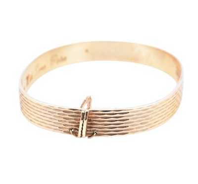 Lot 90 - HALLMARKED 9CT GOLD BANGLE