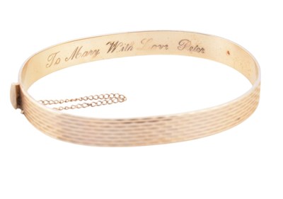 Lot 90 - HALLMARKED 9CT GOLD BANGLE