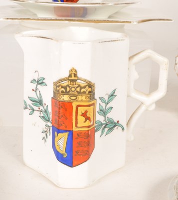 Lot 52 - COLLECTION OF 19TH / EARLY 20TH CENTURY CHINA AND CERAMIC PIECES