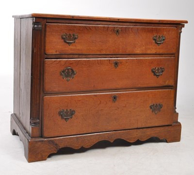 Lot 757 - 18TH CENTURY GEORGE III MAHOGANY BACHELORS CHEST OF DRAWERS