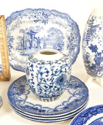 Lot 62 - COLLECTION OF 19TH / 20TH CENTURY CHINA AND IRONSTONE WARES