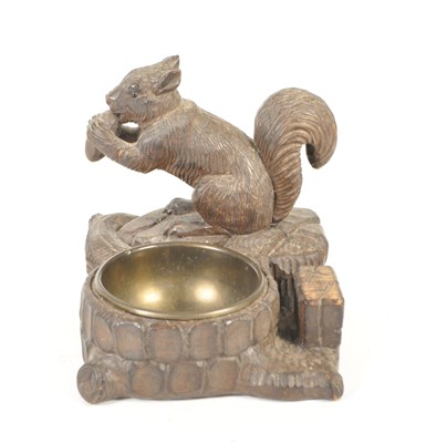 Lot 252 - 19TH CENTURY BLACK FOREST STYLE CARVED WOODEN SQUIRREL ASHTRAY