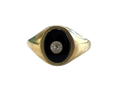 Lot 273 - HALLMARKED 9CT GOLD ONYX & DIAMOND SIGNET RING