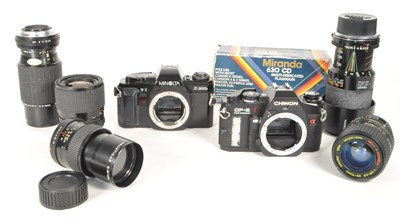 Lot 280 - COLLECTION OF VINTAGE 35MM CAMERAS & LENSES