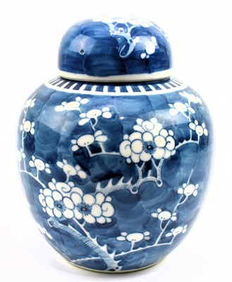 Lot 279 - QING DYNASTY BLUE AND WHITE 'PRUNUS' GINGER JAR