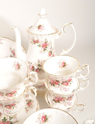Lot 78 - ROYAL ALBERT - LAVENDER ROSE - LATE 20TH CENTURY CHINA TEA SERVICE