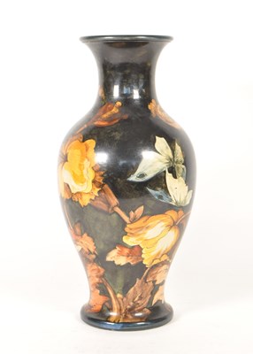 Lot 1 - DOULTON LAMBETH FAIENCE HAND PAINTED CERAMIC VASE