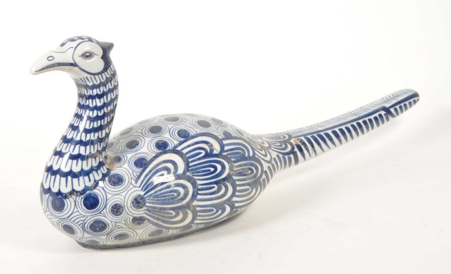 Lot 91 - VINTAGE 20TH CENTURY BLUE & WHITE PHEASANT BIRD