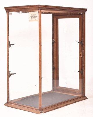 Lot 133 - 19TH CENTURY VICTORIAN OAK & GLASS SHOP TABLE TOP DISPLAY CABINET