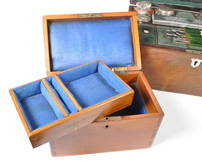 Lot 324 - THREE 19TH / EARLY 20TH CENTURY WOODEN LIDDED JEWELLERY BOXES