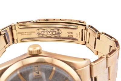 Lot 40 - 14CT GOLD ROLEX OYSTER PERPETUAL DATE 1500 WRISTWATCH