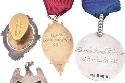 Lot 84 - A COLLECTION OF SILVER & METAL JEWELS BADGES & MEDALS
