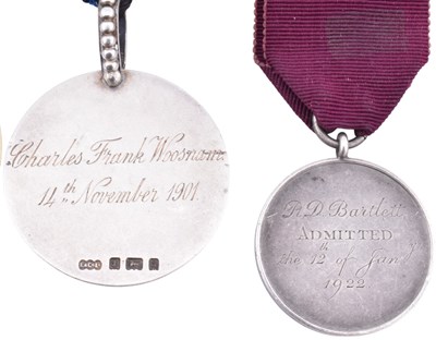 Lot 84 - A COLLECTION OF SILVER & METAL JEWELS BADGES & MEDALS