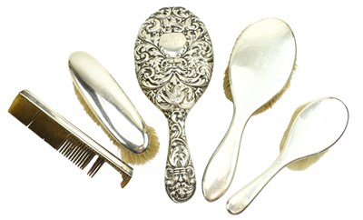 Lot 92 - 20TH CENTURY HALLMARKED SILVER DRESSING TABLE / VANITY SET