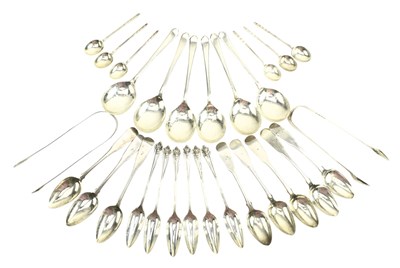 Lot 64 - TWENTY EIGHT PIECE 20TH CENTURY HALLMARKED SILVER FLATWARE CUTLERY SET