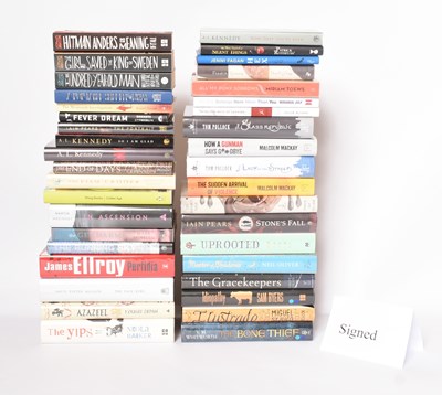 Lot 297 - SIGNED MODERN FIRST EDITIONS. LARGE COLLECTION OF LITERARY FICTION & THRILLER TITLES