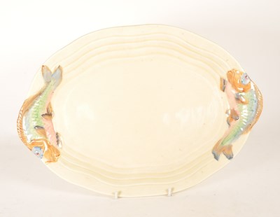 Lot 118 - 20TH CENTURY CLARICE CLIFF SERVING PLATE AND WEDGWOOD GLASS VASE
