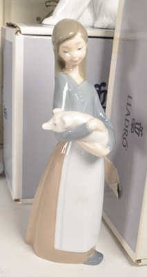 Lot 121 - LLADRO - NAO - COLLECTION OF LATE 20TH CENTURY PORCELAIN FIGURES