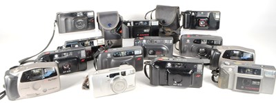 Lot 353 - MINOLTA - COLLECTION OF 35MM COMPACT CAMERAS
