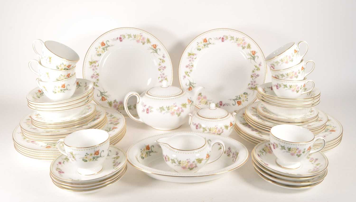 Lot 126 - WEDGWOOD - MID CENTURY MIRABELLE CHINA SERVICE