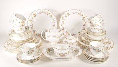 Lot 126 - WEDGWOOD - MID CENTURY MIRABELLE CHINA SERVICE