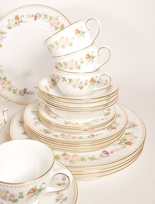 Lot 126 - WEDGWOOD - MID CENTURY MIRABELLE CHINA SERVICE