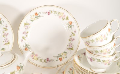 Lot 126 - WEDGWOOD - MID CENTURY MIRABELLE CHINA SERVICE