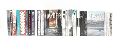 Lot 86 - ADVANCE PROOF COPIES. LARGE COLLECTION OF THRILLERS & LITERARY FICTION TITLES