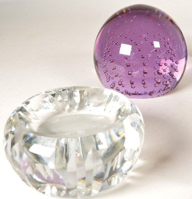 Lot 136 - COLLECTION OF LATE 20TH CENTURY STUDIO GLASS PAPERWEIGHTS