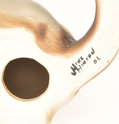 Lot 139 - MIKE HINTON - 2001 CONTEMPORARY POTTERY CAT SCULPTURE