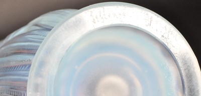 Lot 145 - JOBLING - ART DECO 1930S OPALESCENT VASE