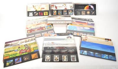 Lot 480 - COLLECTION OF VINTAGE LATE 20TH CENTURY PRESENTATION PACKS